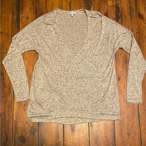 Charlotte Russe v-neck longsleeve top, Size L